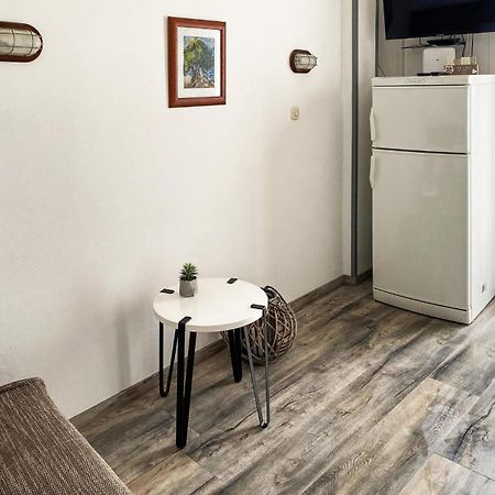Stunning Home In Punat With Kitchen Stara Baska Bagian luar foto