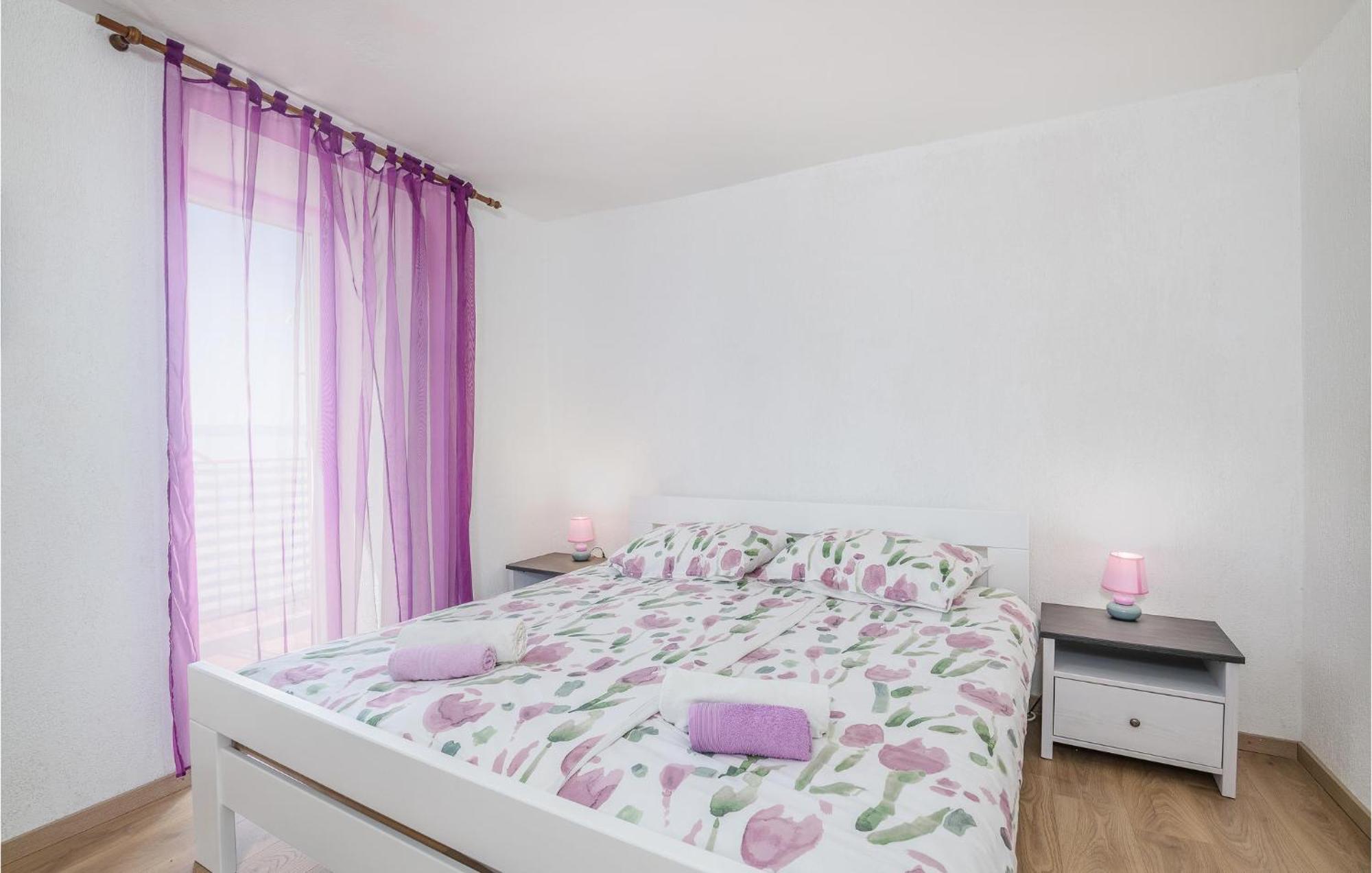 Stunning Home In Punat With Kitchen Stara Baska Bagian luar foto